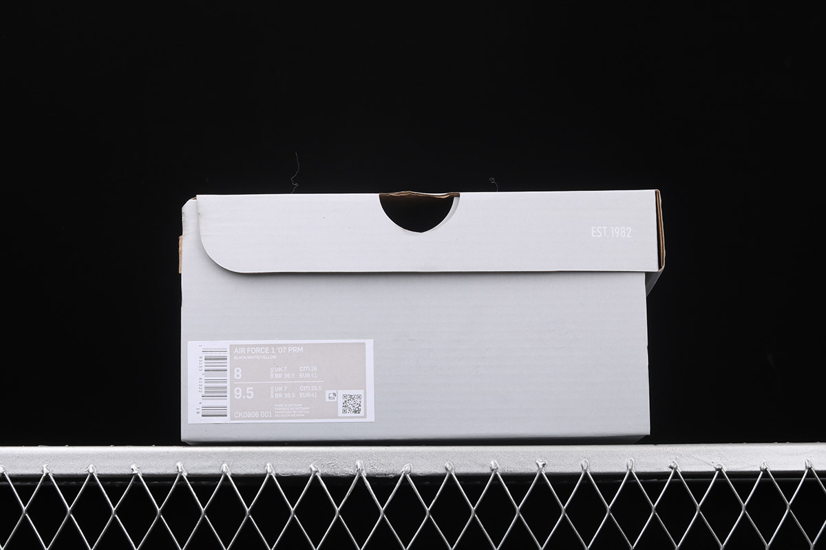 Nike-Air-Force-1-Low-Taxi-Black-University-Gold-White-6