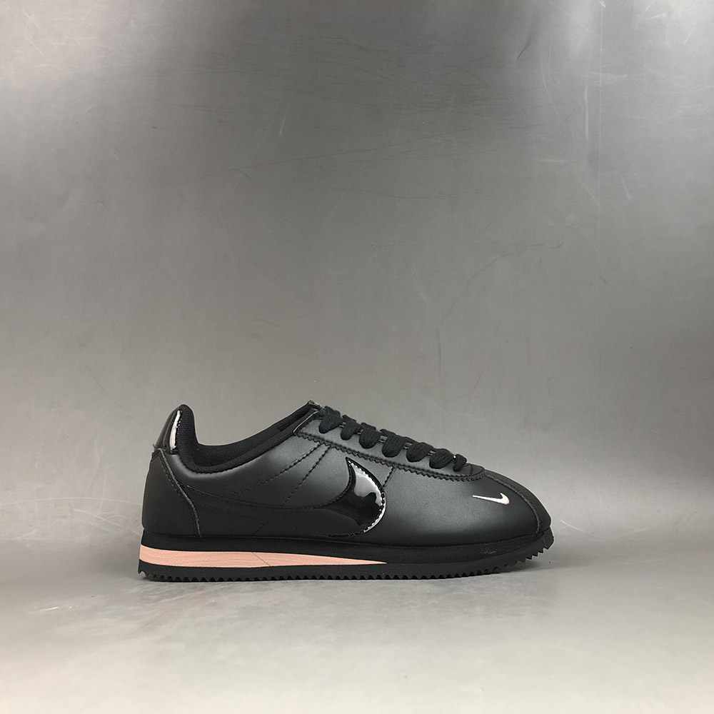 black and gold nike cortez mens