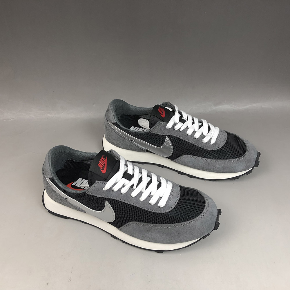 nike daybreak sp black silver