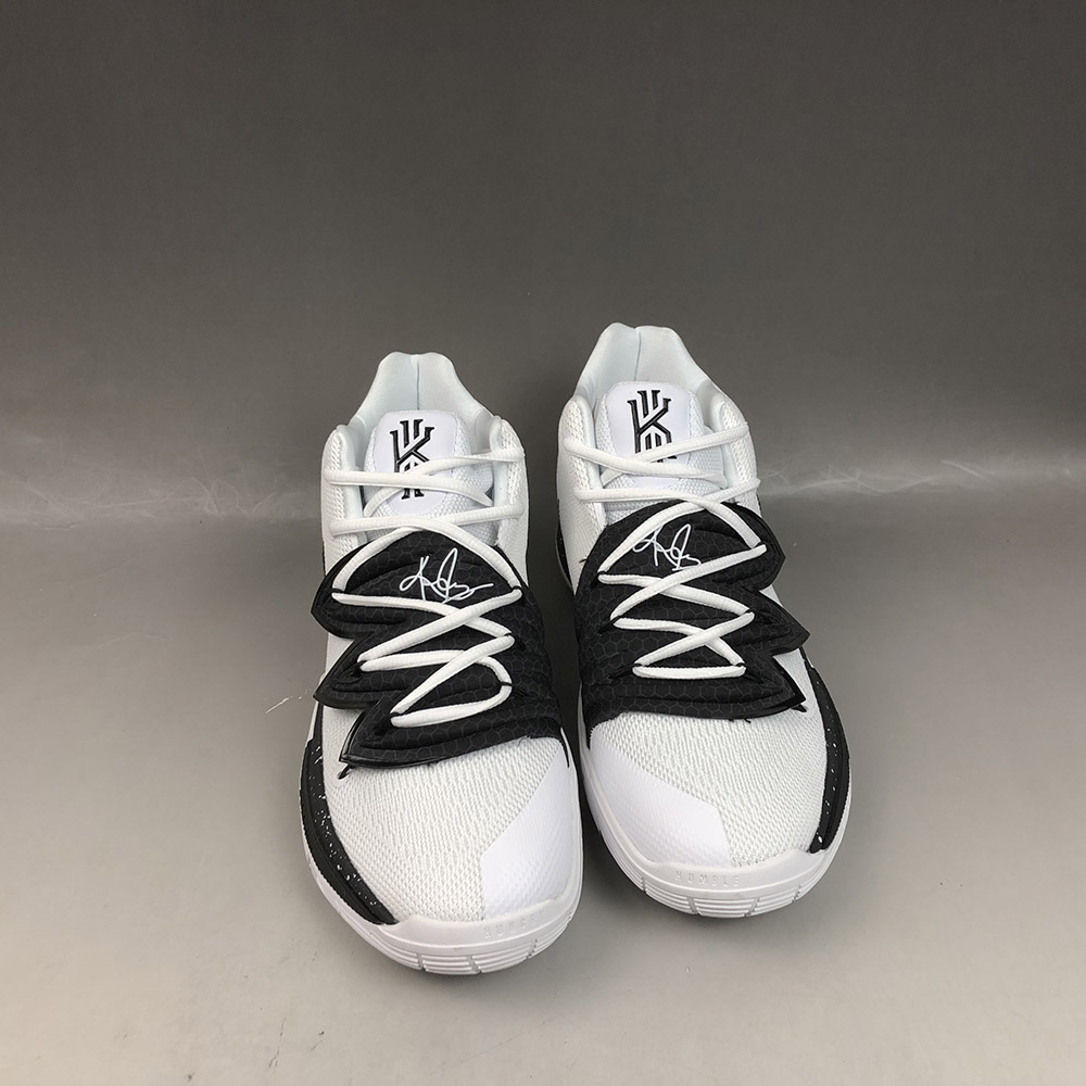 kyrie 5 team white black