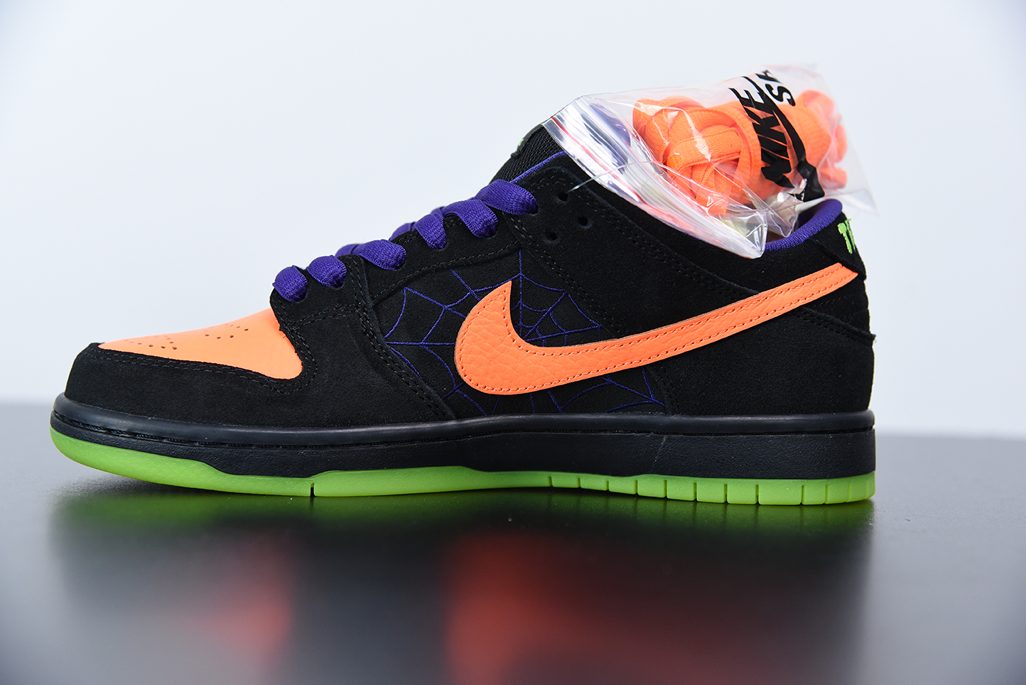 nike sb night of mischief