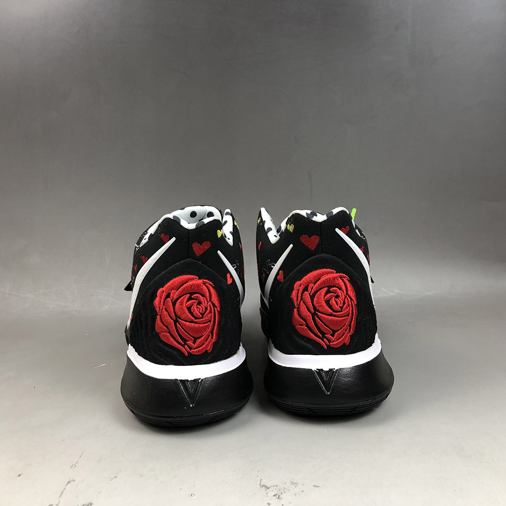 Nike Kyrie 5 Friends Insole Sneaker Bar Detroit