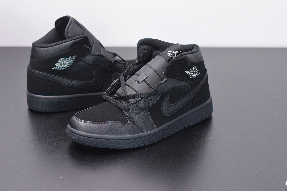 jordan triple black