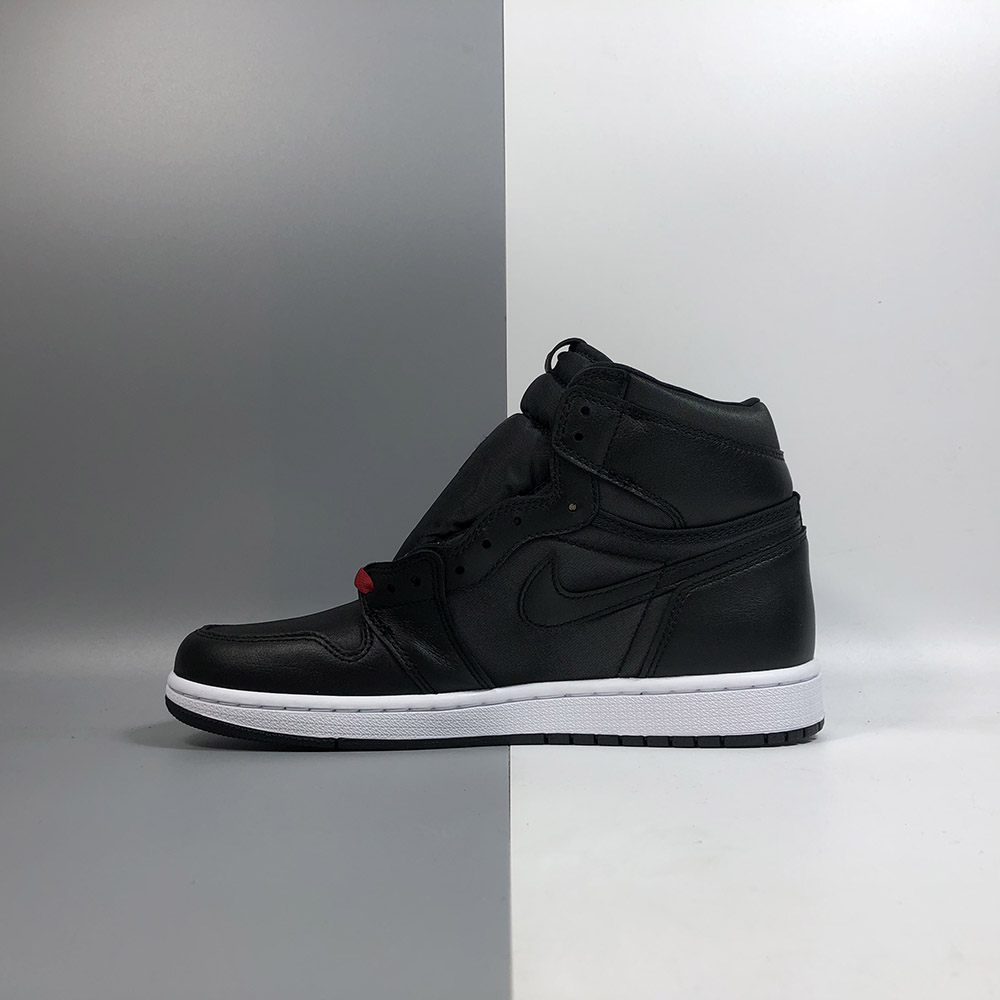 nike air jordan 1 retro high black red