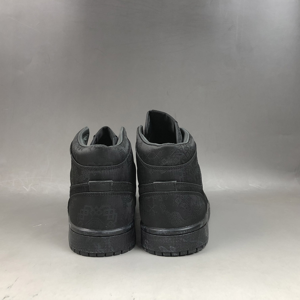 clot aj1 black