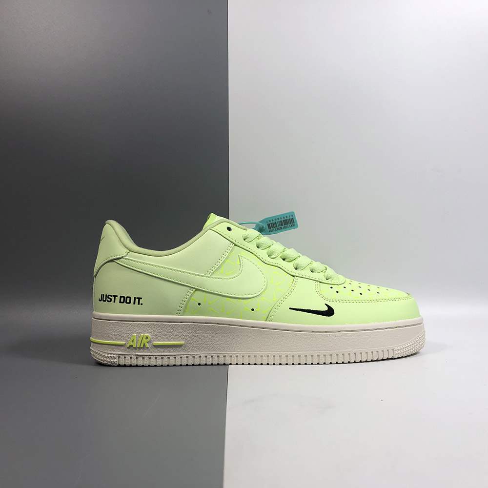 air force one low just do it