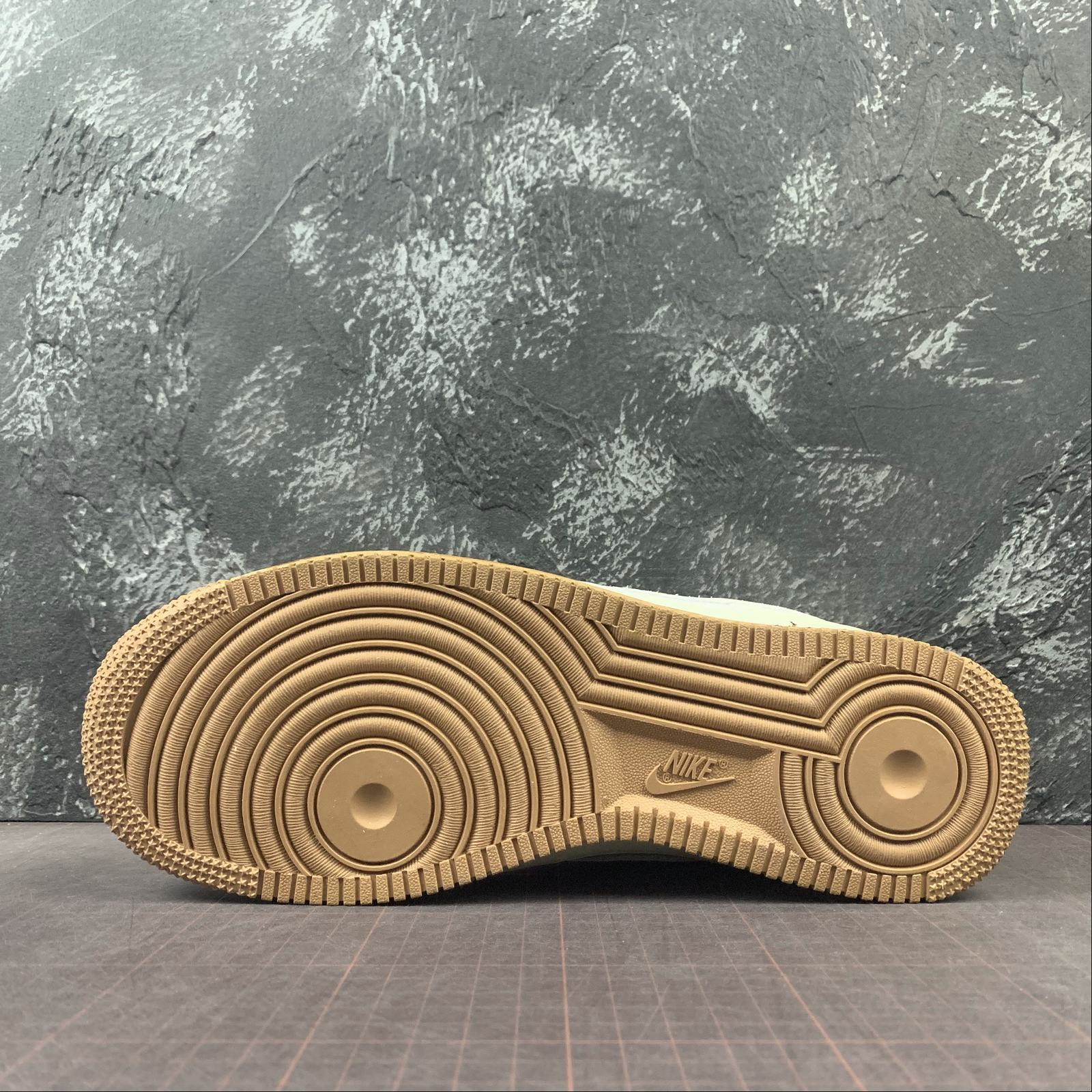 Nike-Air-Force-1-Low-Supreme-Max-Air-Neutral-Grey-Team-Red-White-2