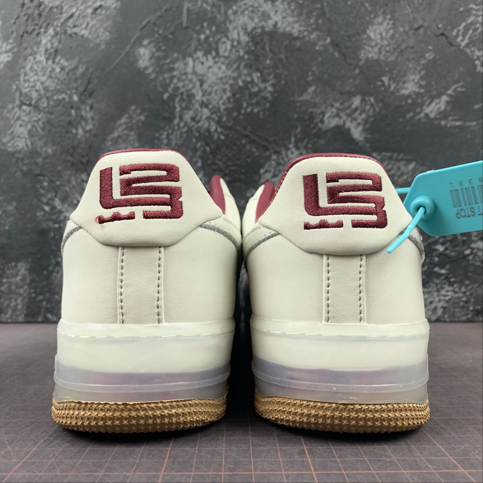 Nike-Air-Force-1-Low-Supreme-Max-Air-Neutral-Grey-Team-Red-White-5