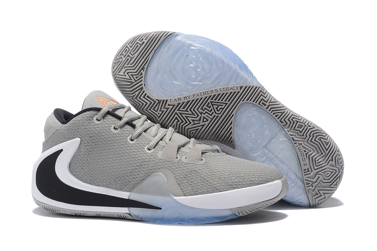 zoom freak grey