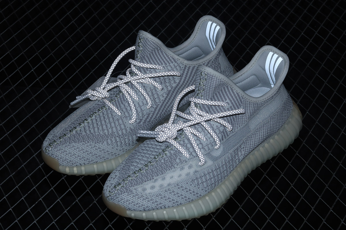 Yeezy yeshaya non reflective on feet clearance