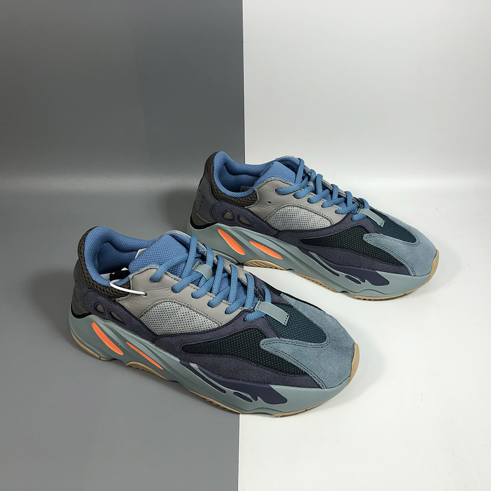 adidas yeezy 700 blu e rosse