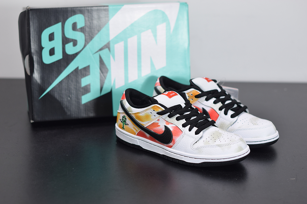 sb dunk raygun white