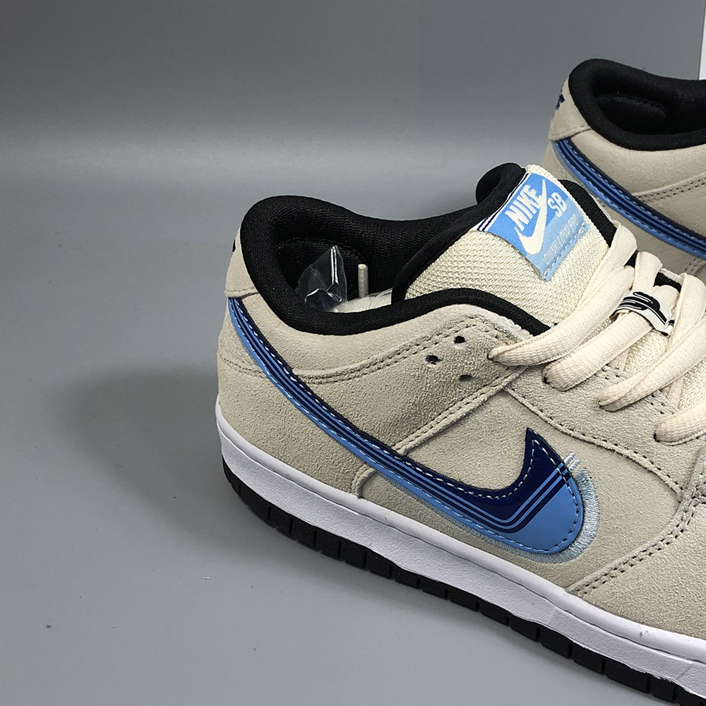 nike sb dunk low light cream deep royal blue