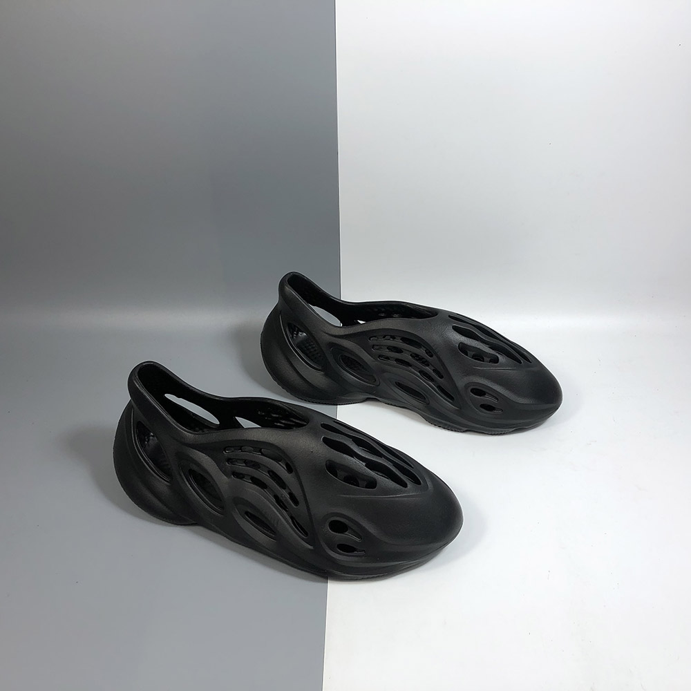 yeezy crocs black