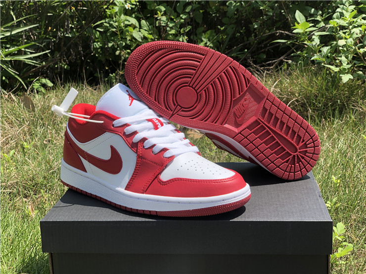 air jordan low 1 gym red