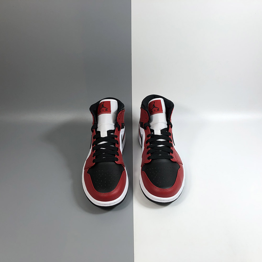 Air Jordan 1 Mid “Chicago Black Toe” For Sale Air Jordan 1 Mid “Chicago Black Toe” For Sale