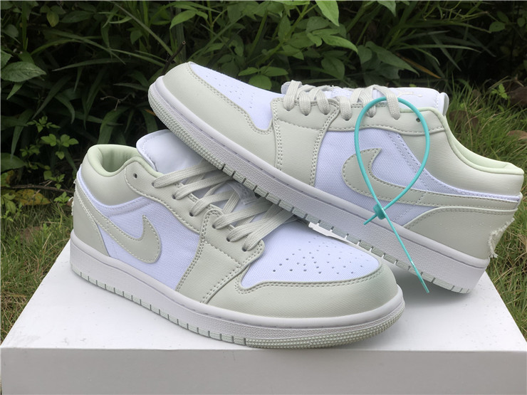 women's air jordan 1 low spruce aura