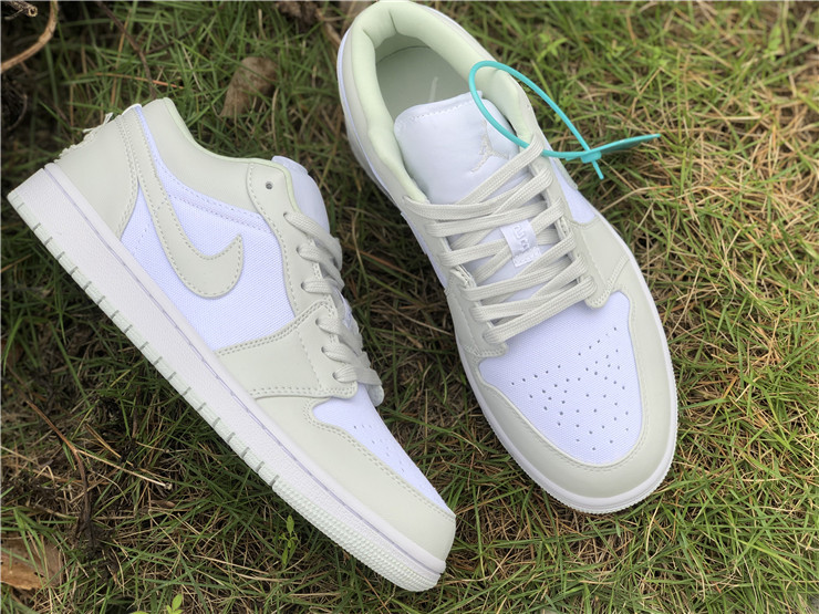 women's air jordan 1 low spruce aura