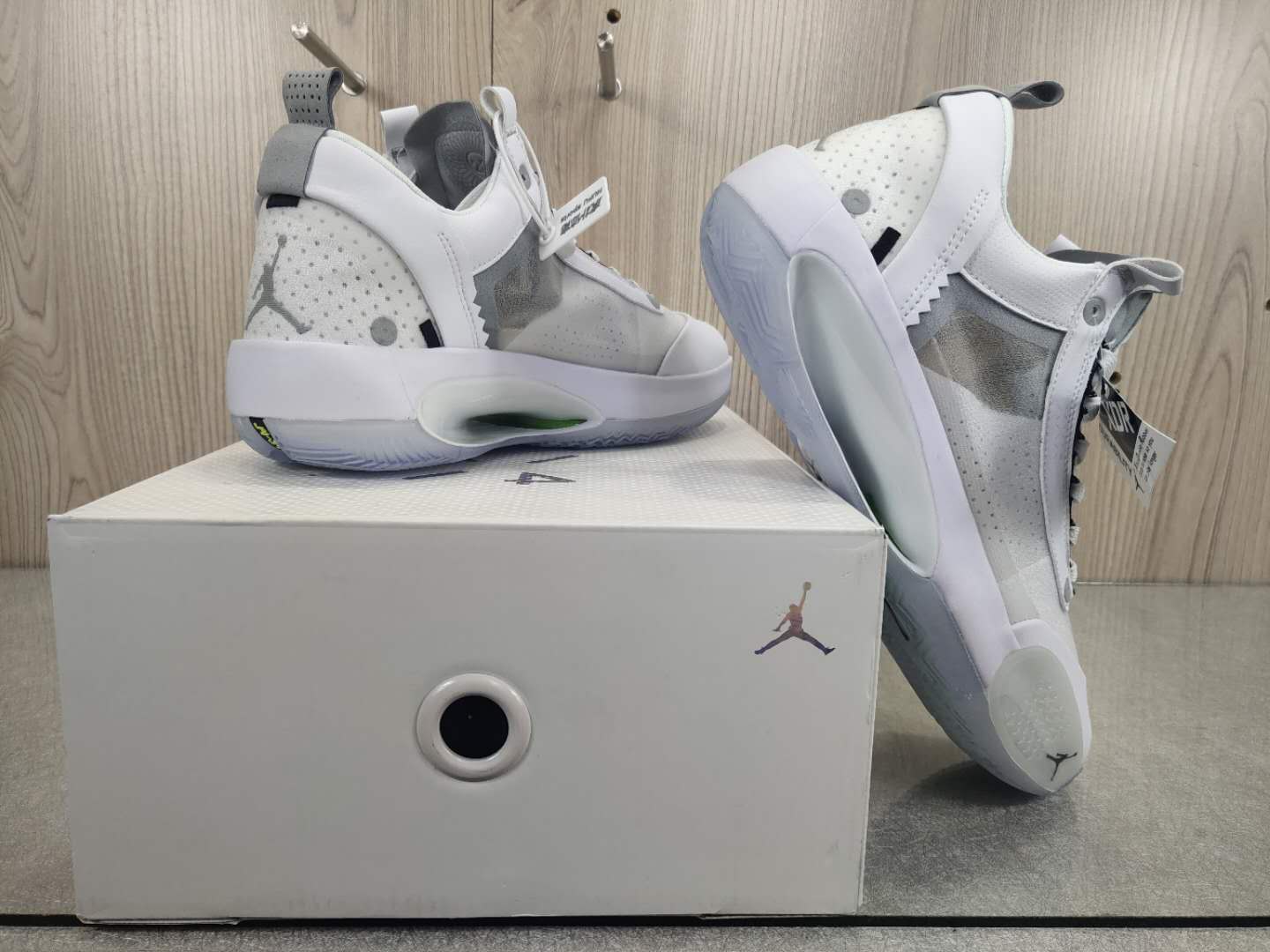 jordan 34 platinum