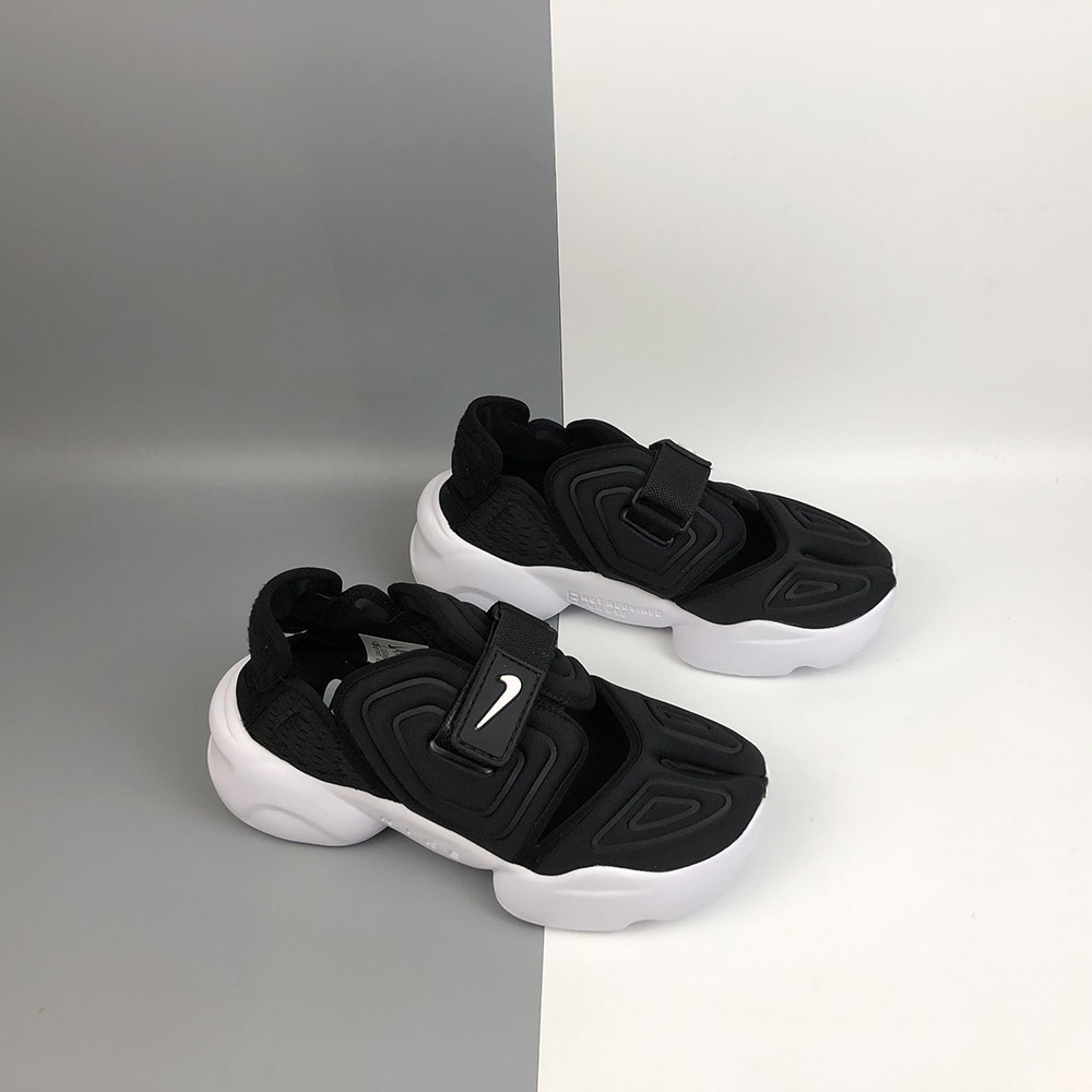 nike aqua rift black and white