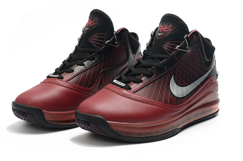 Nike LeBron 7 “Christmas” Team Red 