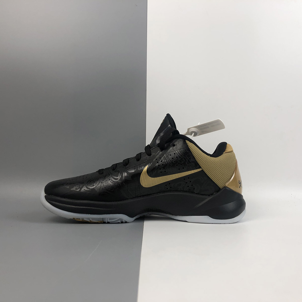 kobe metallic gold