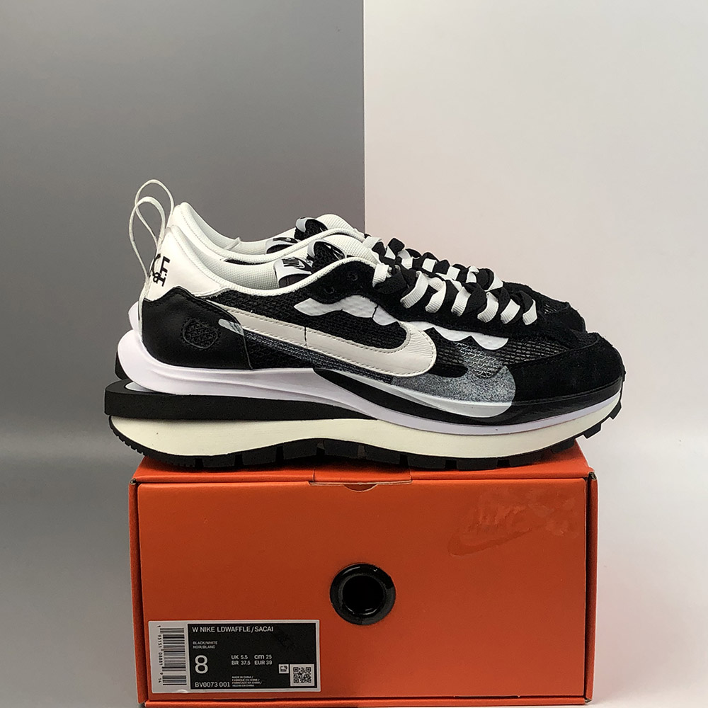 sacai x nike pegasus vaporfly black white