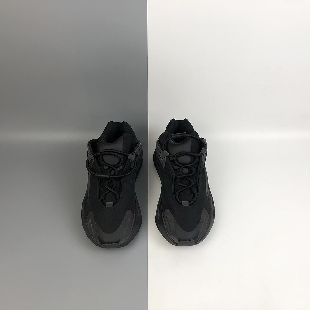 adidas yeezy boost 700 triple black