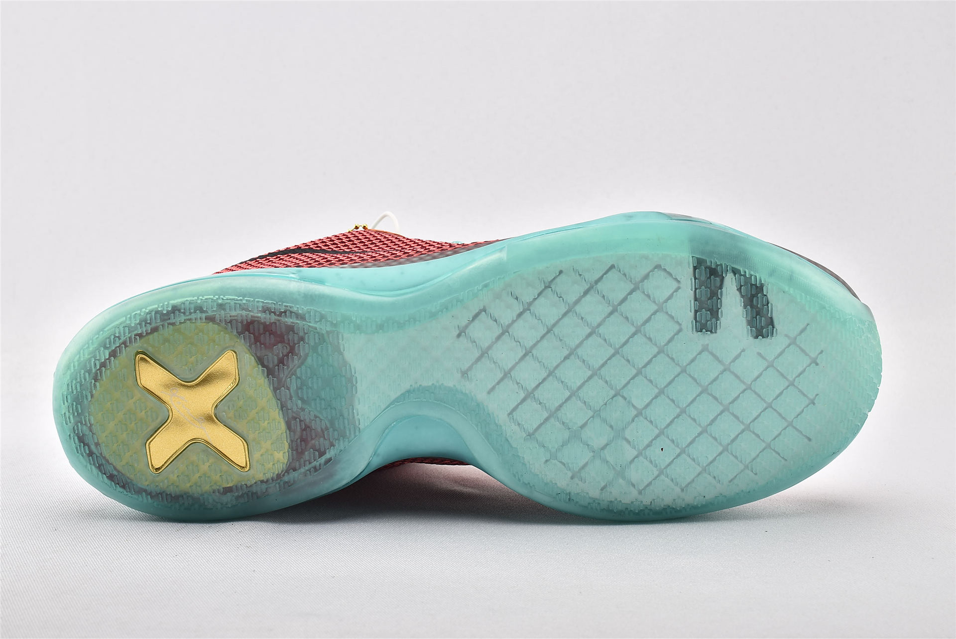 kobe easter shoes