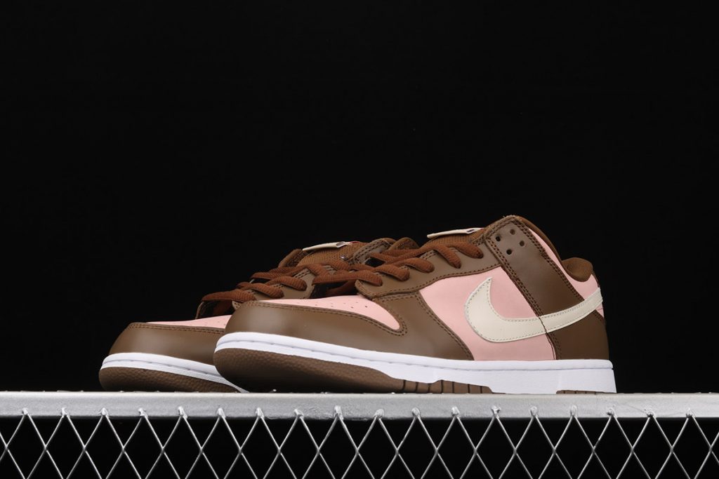 nike sb dunk shy pink