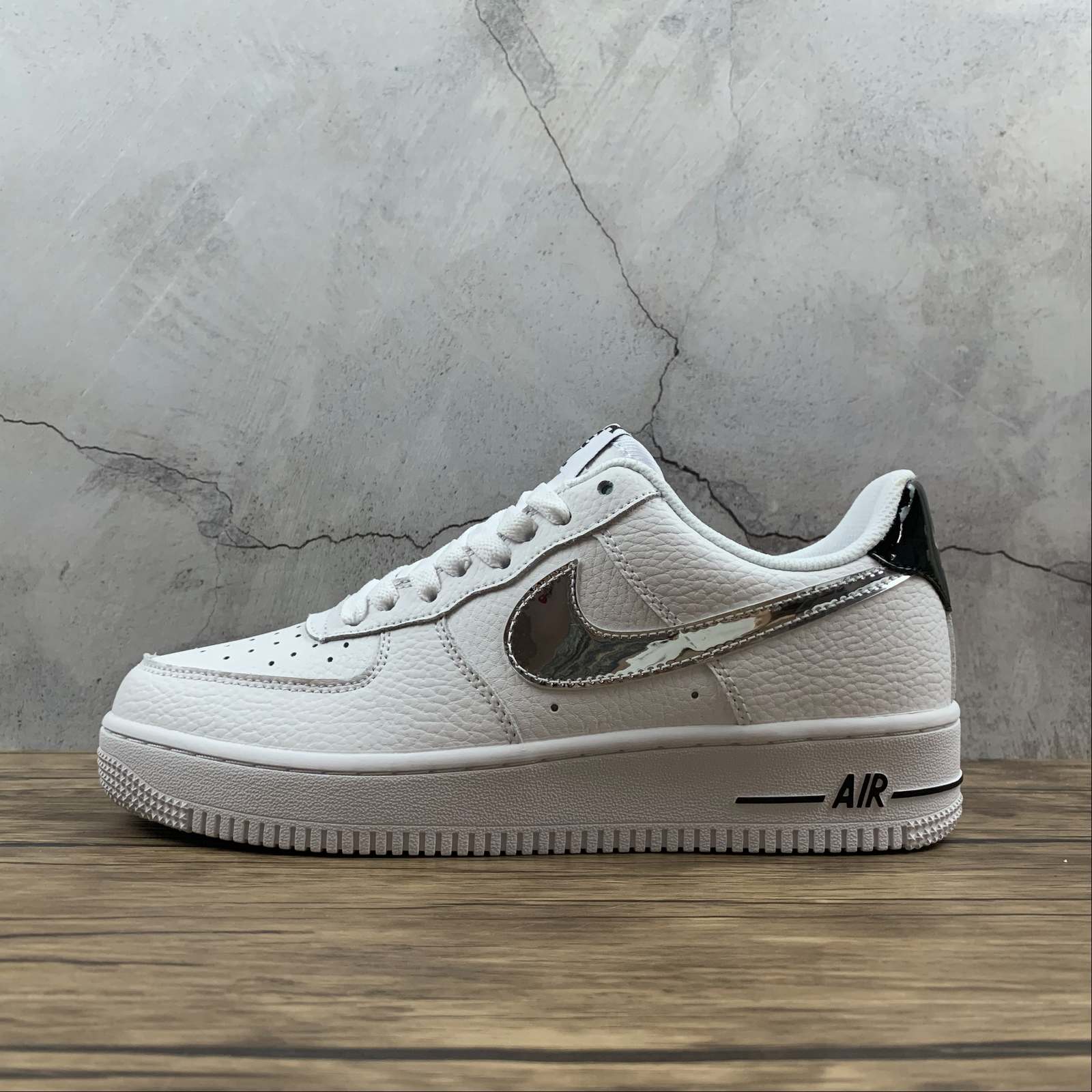 air force 1 white with black tick