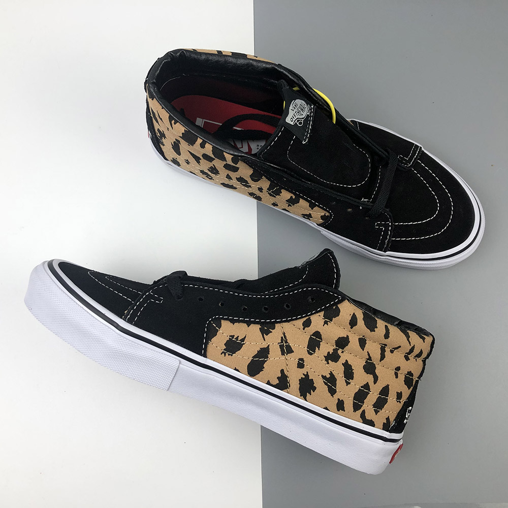 supreme cheetah vans