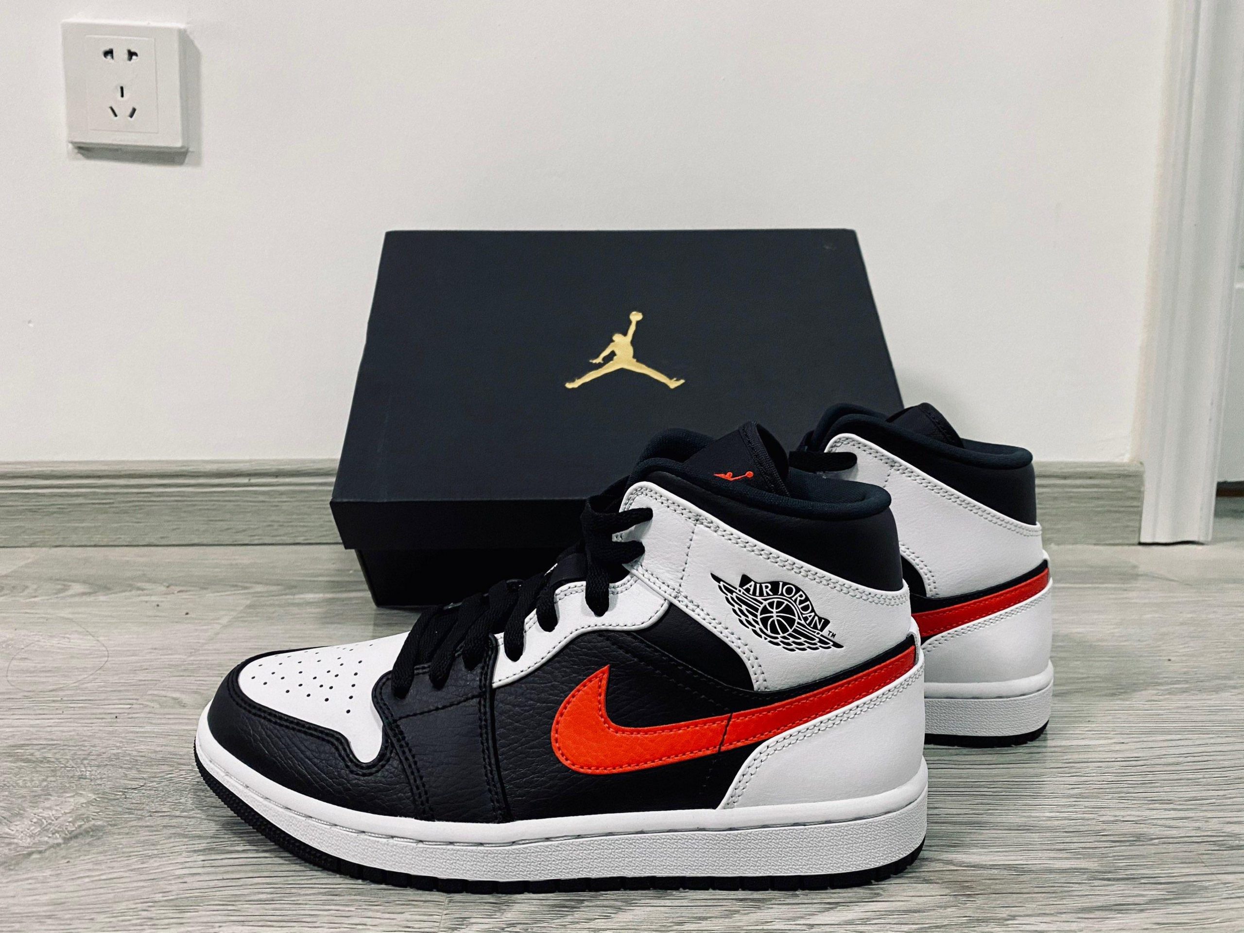 air jordans 1 mid chicago