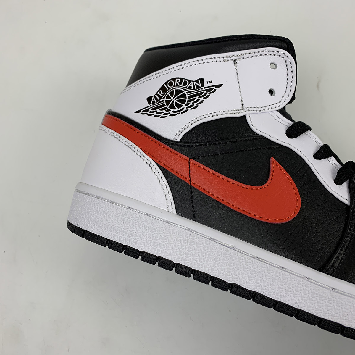 Air-Jordan-1-Mid-Chicago-Black-Chile-Red-White-For-Sale-2