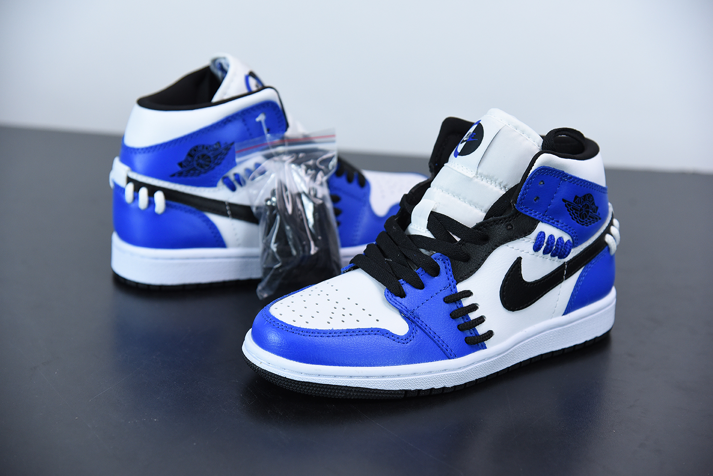 Air Jordan 1 Mid SE “Sisterhood” Game Royal/Black-White For Sale – The ...