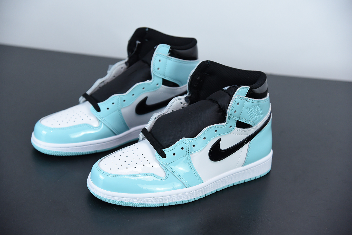 Air-Jordan-1-Retro-High-OG-Patent-Leather-White-Aurora-Black-For-Sale-1