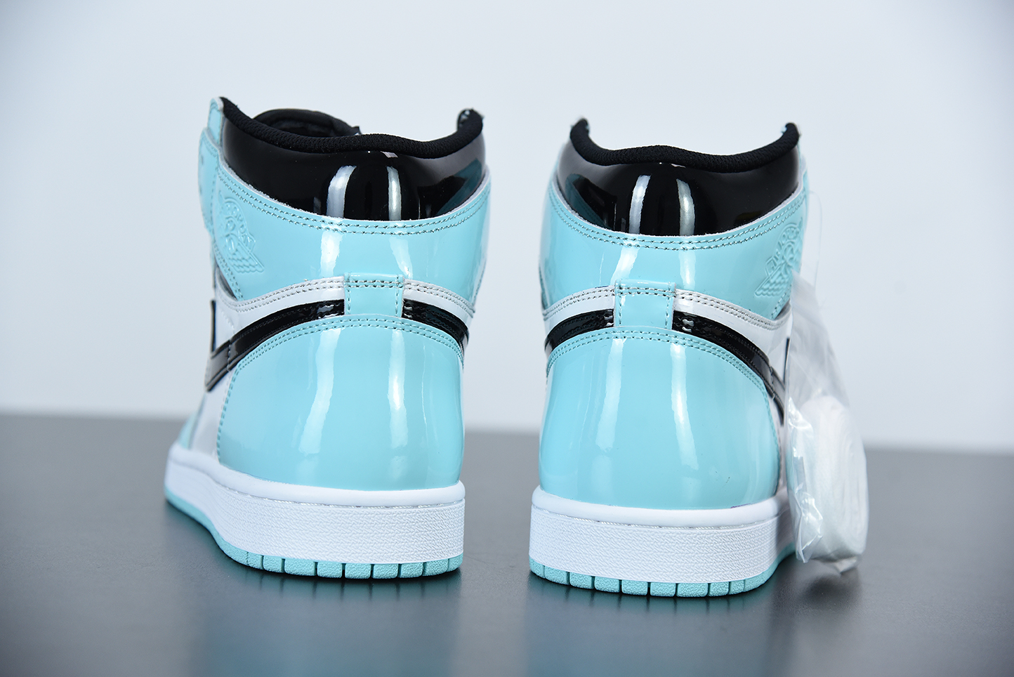 Air-Jordan-1-Retro-High-OG-Patent-Leather-White-Aurora-Black-For-Sale-5