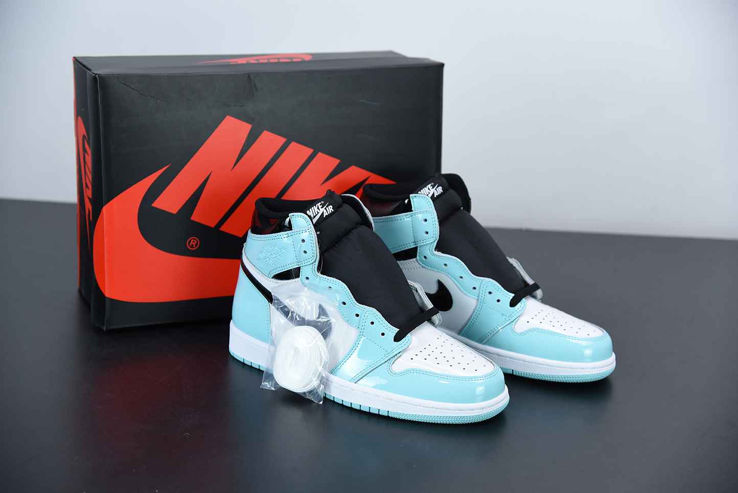 jordan 1 retro high patent blue