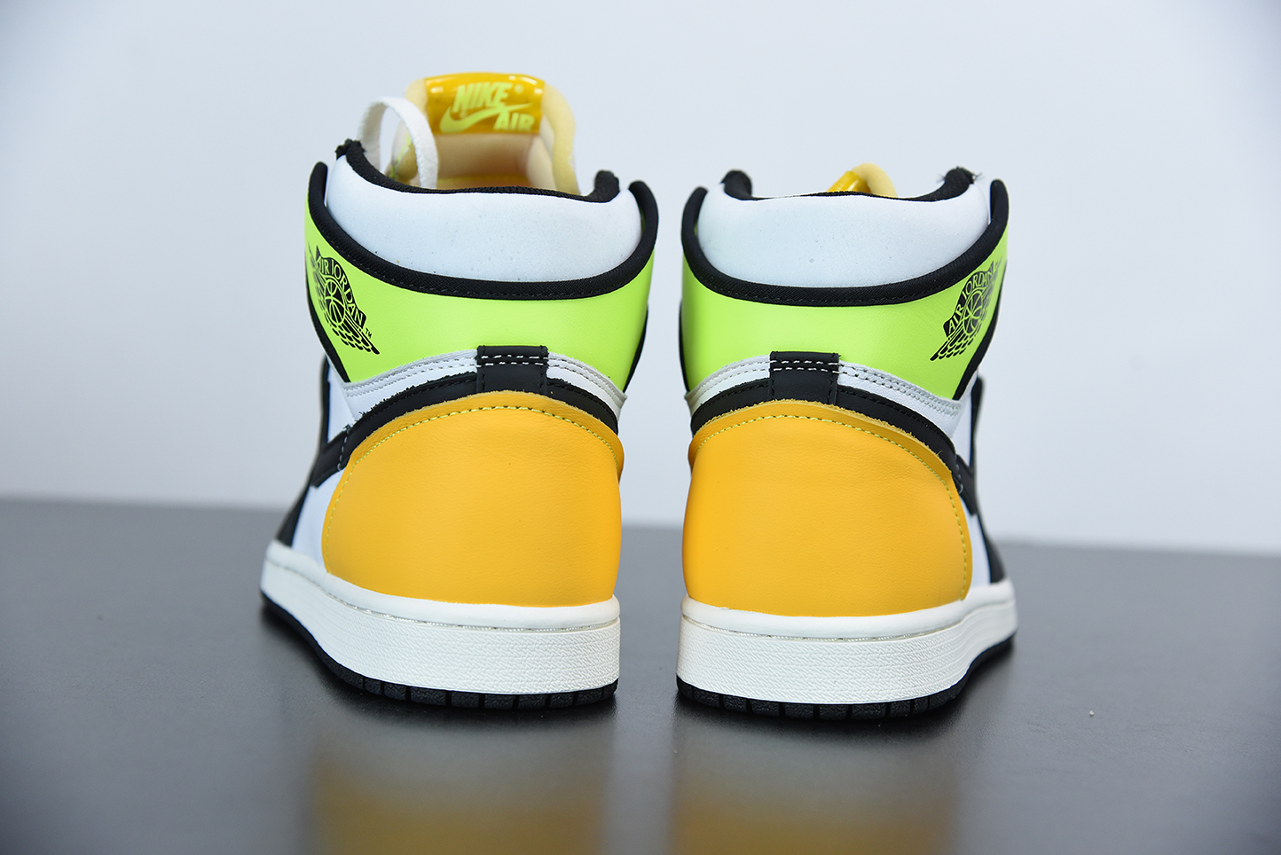 Air-Jordan-1-Retro-High-OG-Volt-Gold-White-Volt-University-Gold-Black-5