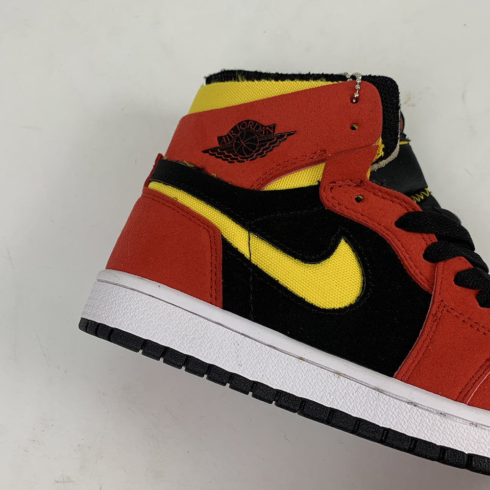 Air-Jordan-1-Zoom-Comfort-Black-Chile-Red-White-University-Gold-2
