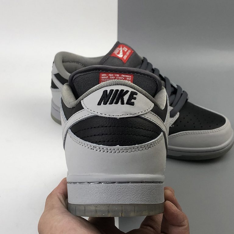 atlas x nike sb dunk low