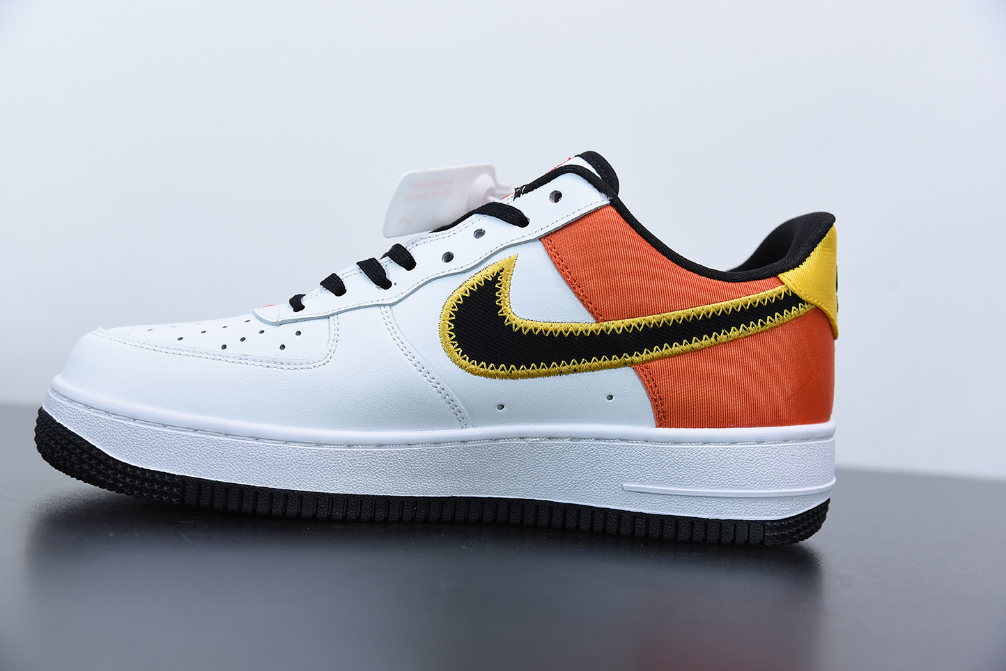 Nike-Air-Force-1-Raygun-White-Black-Orange-Flash-Amarillo-1