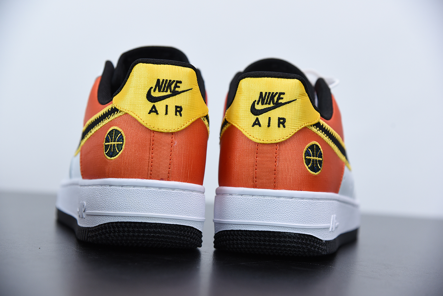 Nike-Air-Force-1-Raygun-White-Black-Orange-Flash-Amarillo-6