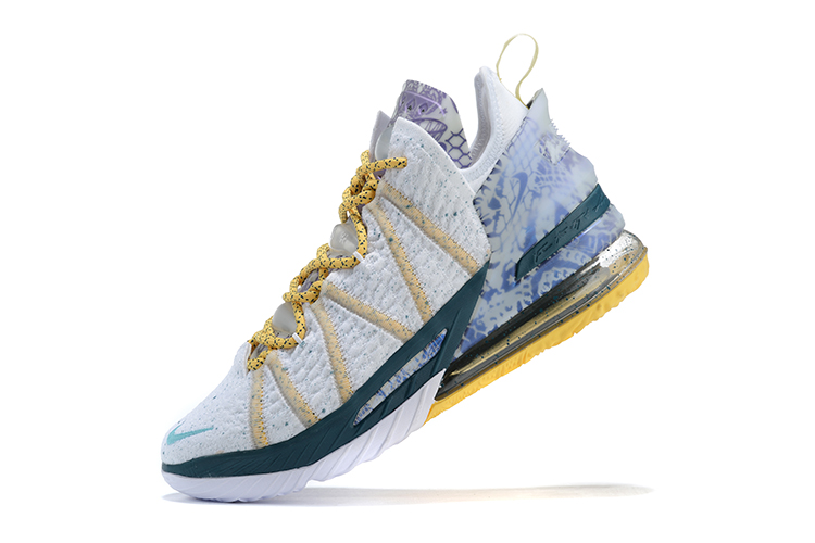 lebron reflection 18