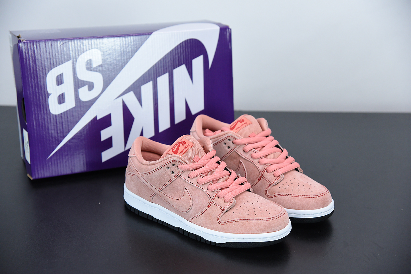 nike sb dunk low atomic pink