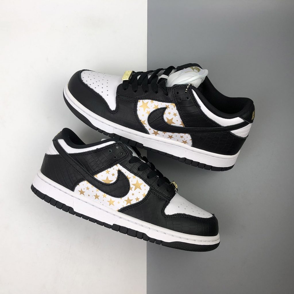 Supreme x Nike SB Dunk Low âStarsâ White/Metallic Gold/Black For Sale â The Sole Line