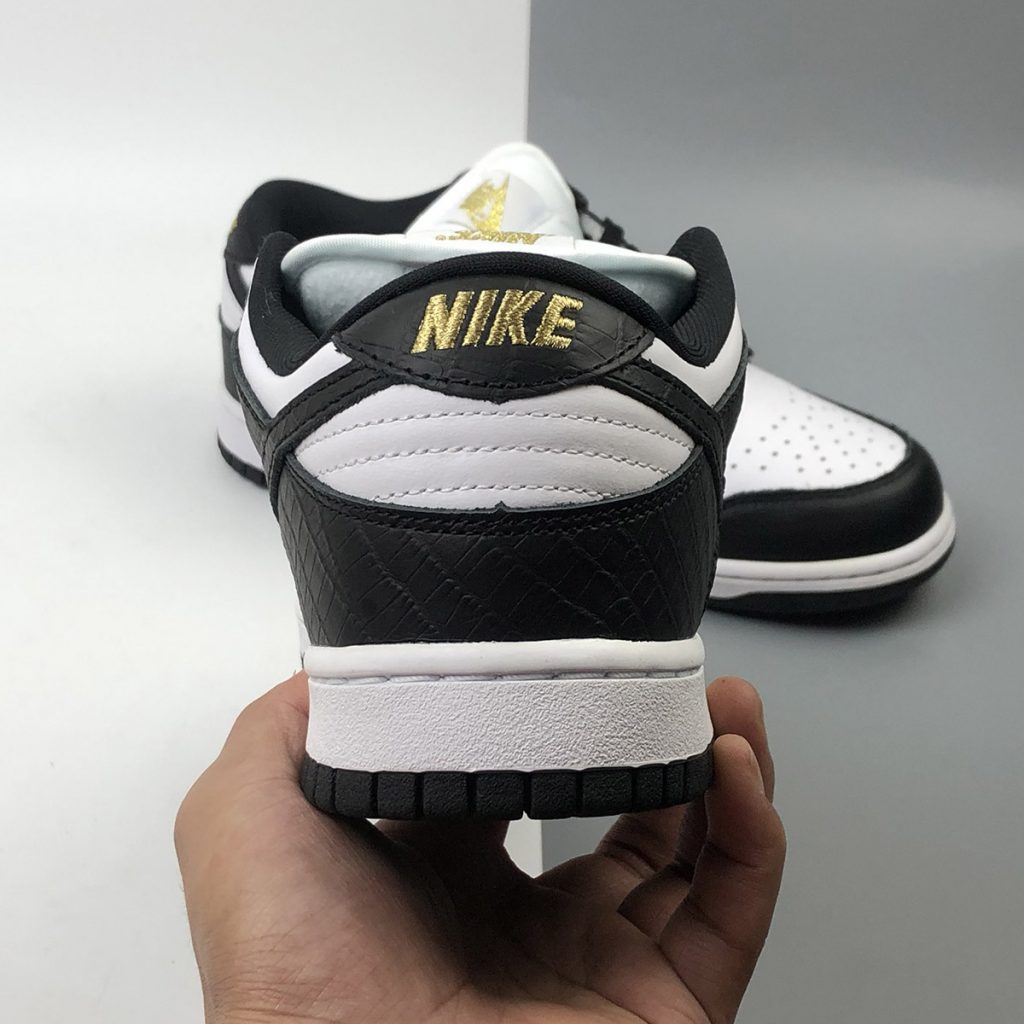 supreme dunk low gold