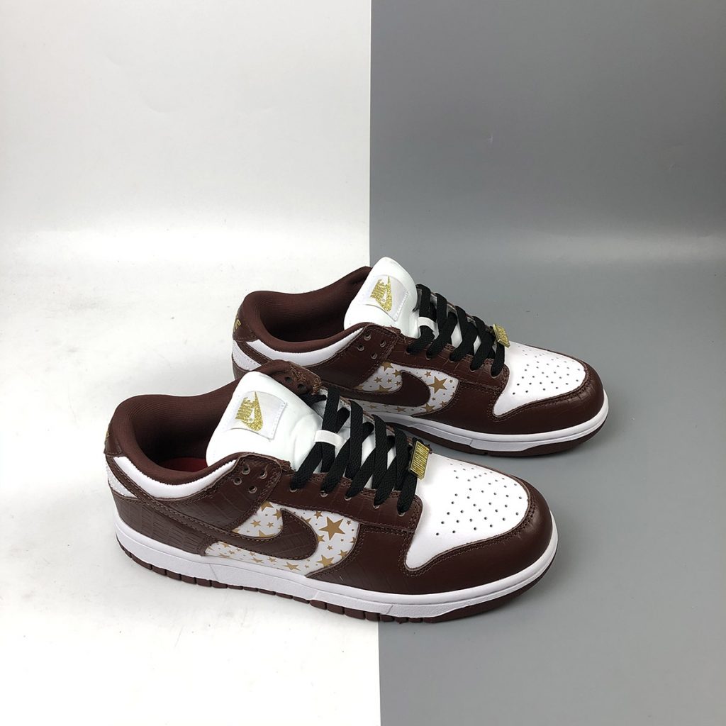 supreme x nike sb dunk low stars barkroot brown