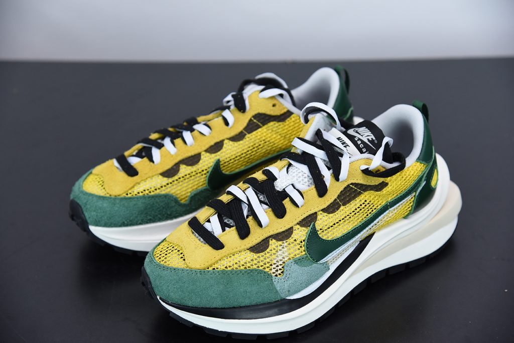 sacai nike vapor waffle tour yellow stadium green sail