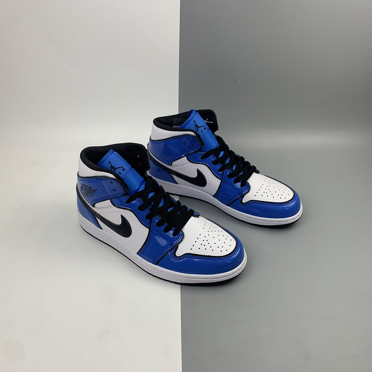 Air-Jordan-1-Mid-SE-Signal-Blue-White-Black-For-Sale-6
